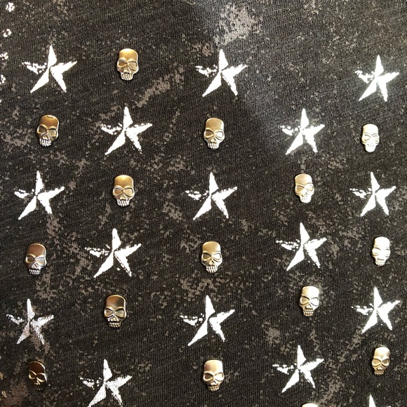 Rock & Republic Skull Flag T-Shirt - Picture 2 of 4